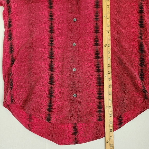 Equipment 100% silk button down snake skin print size large - Picture 12 of 14